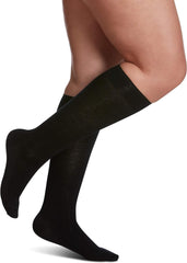 Sigvaris All Season Wool 152CB99 15-20mmHg Womens Closed Toe, Calf Socks - Black, Size B